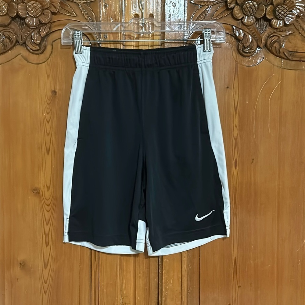 Nike Youth DRI-Fit Basketball Shorts Medium